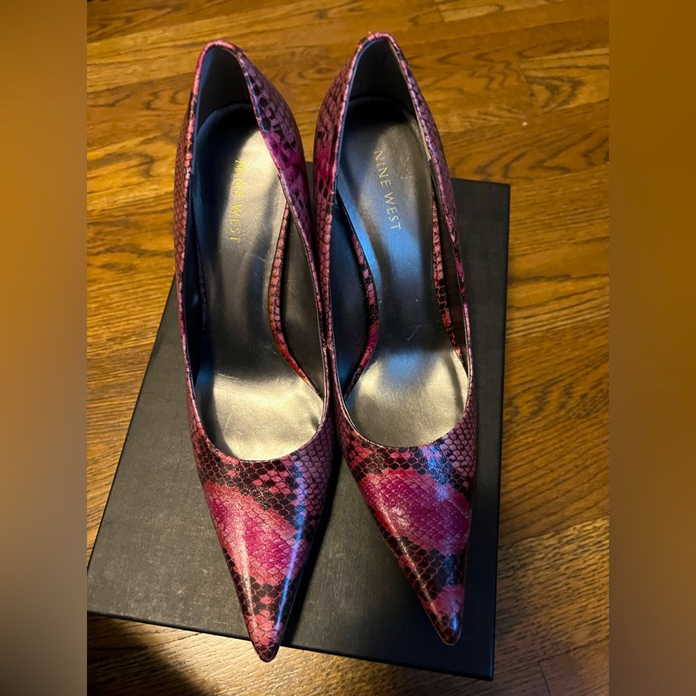 Nine West Fredao Faux Snake Print Pumps Size: 9